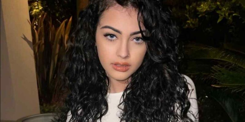 Malu Trevejo Net worth