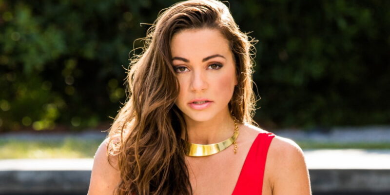 Abigail Mac Net Worth 2023